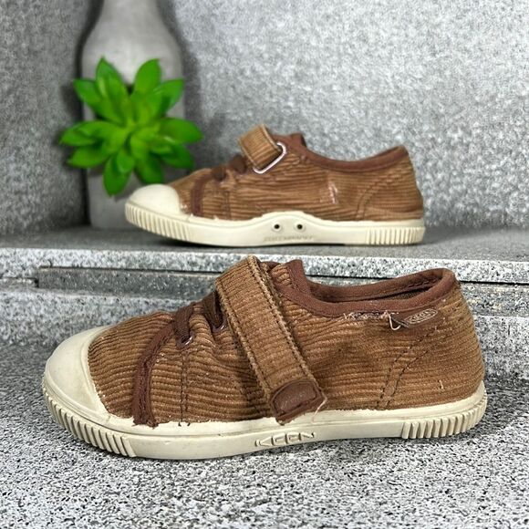 Keen | Potting Soil Corduroy Strap Santiago Sneakers - Picture 3 of 9